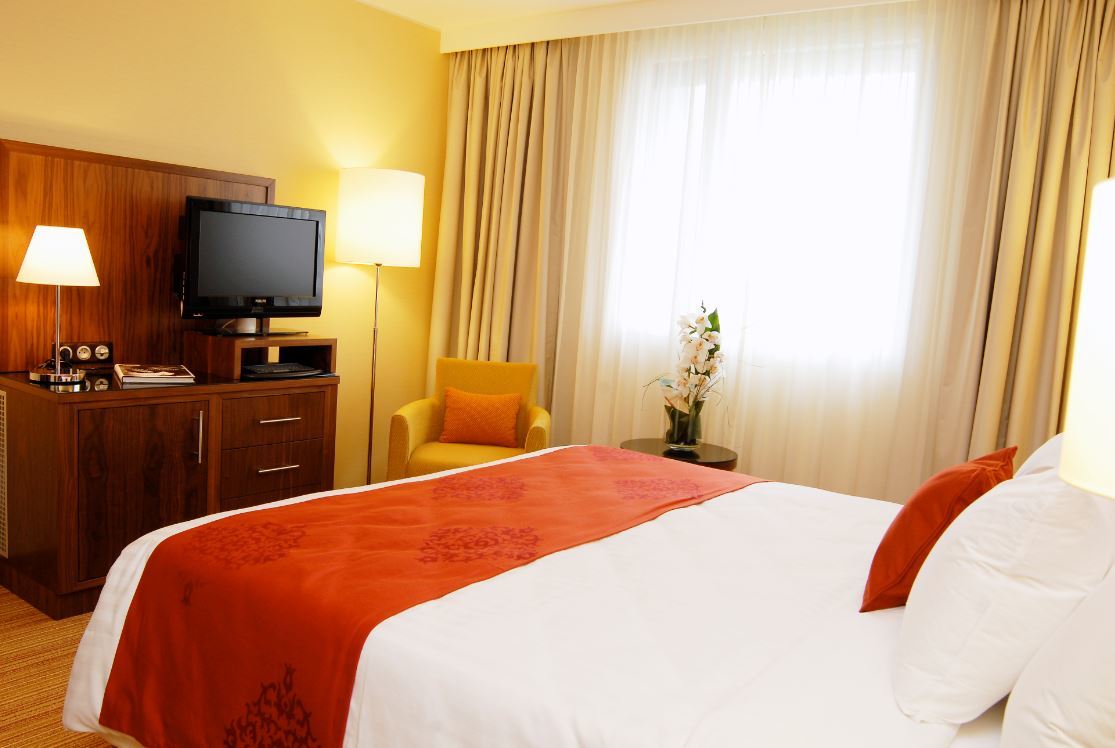Отель Courtyard By Marriott Toulouse Airport Номер фото